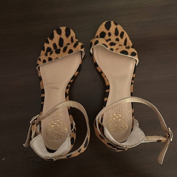 Vince Camuto Leopard Print Heel 8.5 - Picture 5 of 7